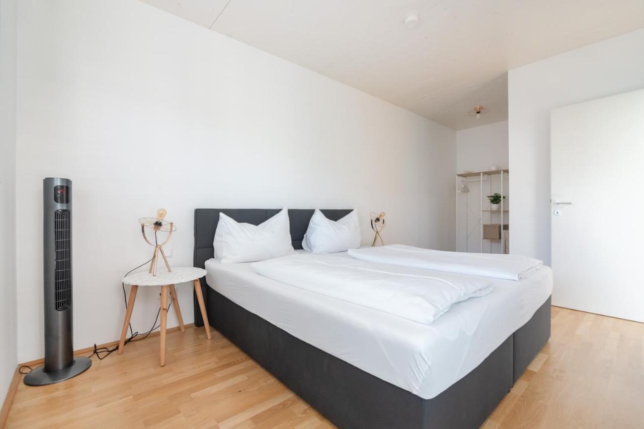 Helles, Neues Dg Apartment Mit Blick Zum Donauturm Вена Экстерьер фото
