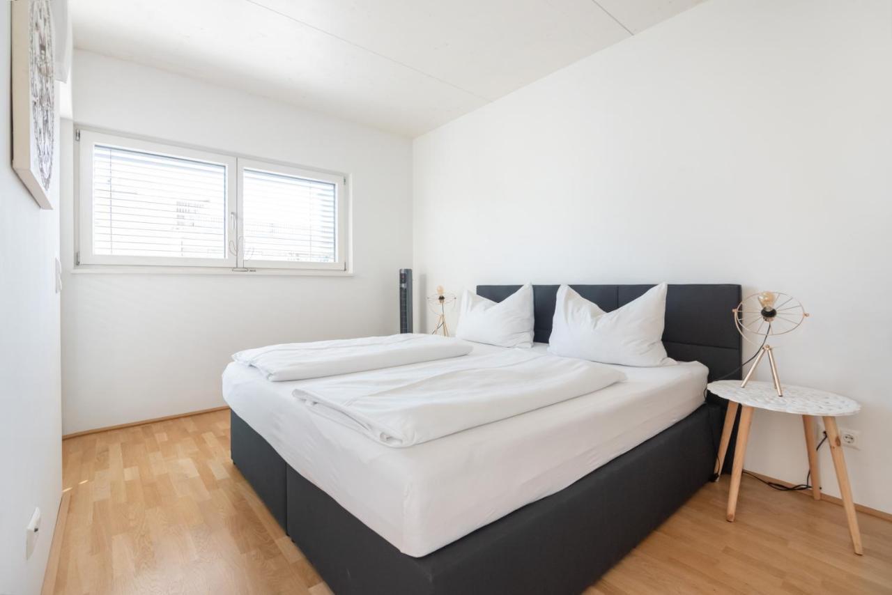 Helles, Neues Dg Apartment Mit Blick Zum Donauturm Вена Экстерьер фото